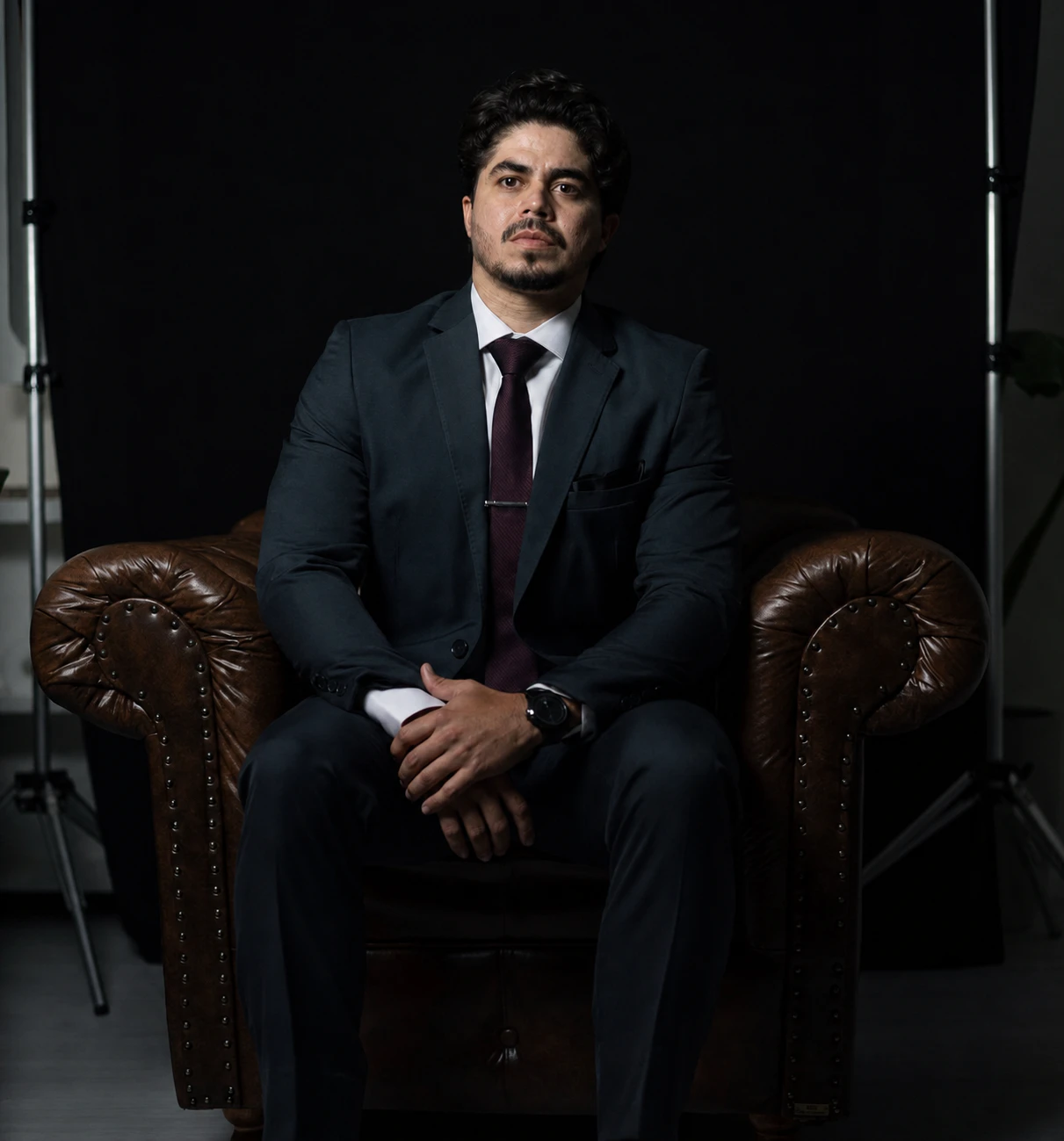 Antonio Aguiar em ambiente profissional