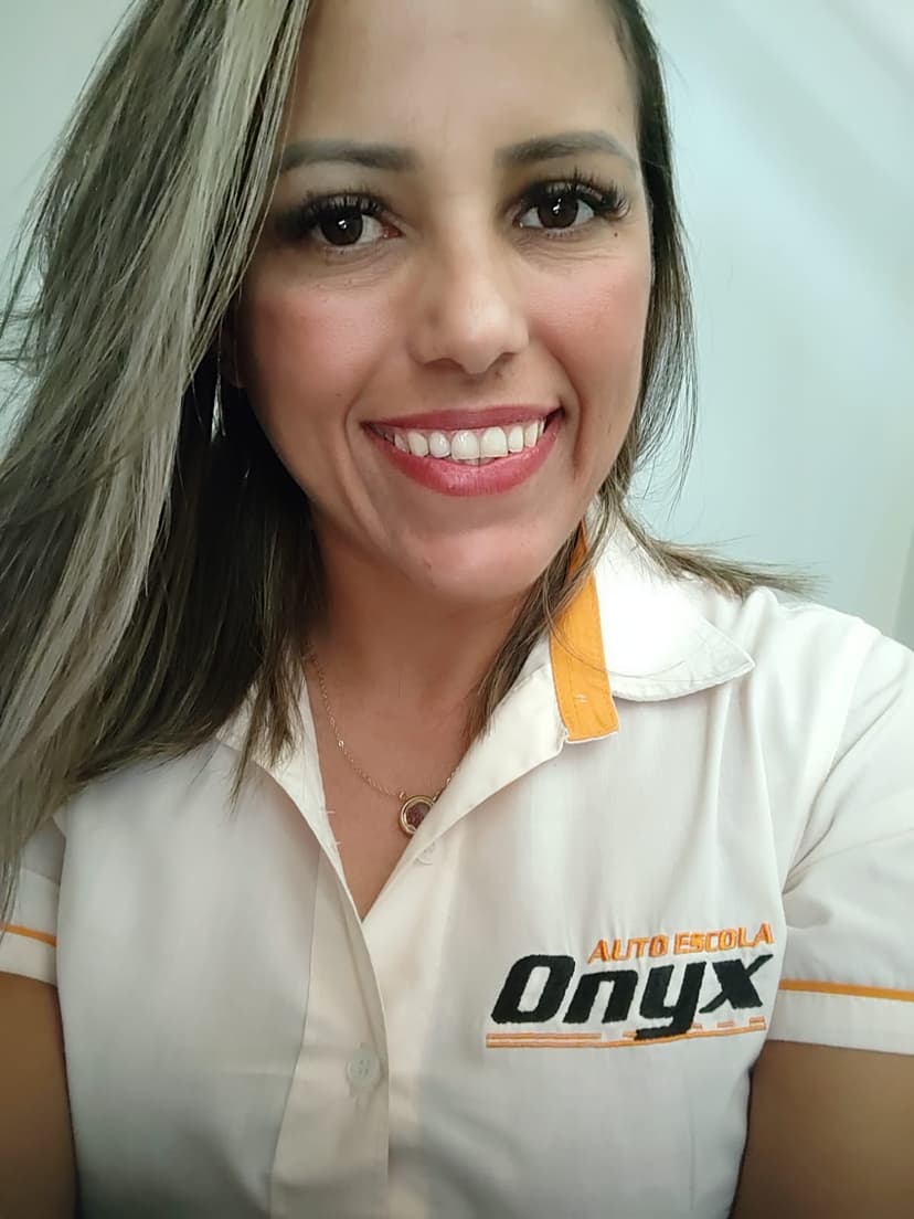 Néia — Instrutora de Trânsito